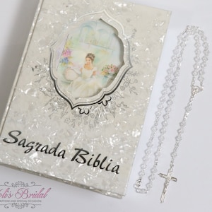 FAST SHIPPING!! Beautiful Quinceañera Bible, Quinceañera Bible, Sweet 16 Bible, Bible and Rosary, Biblia and Rosario