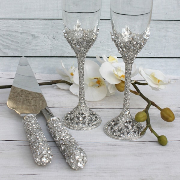 Swarovski Crystal Wedding toast Set, Champagne Glasses, Weeding Toasting flutes, Cake server Set, Cake Knife and Server Set