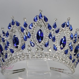 FAST SHIPPING!!! Silver with Royal Blue Tiara, Gorgeous Silver Tiara, Tall Blue Crown, Quinceañera Tiara, Blue Tiara, Beauty Pageant, Bridal