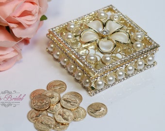 FAST SHIPPING Beautiful Gold Arras with Pearls, Gorgeous Crystal Wedding Arras Box, Stunning Sparkle Bride Unity Coins Box