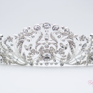 FAST Shipping!!! Silver Swarovski Bride Tiara, Crystal Tiara, Wedding Tiara, Princess Tiara, Sweet 16 Quinceañera, Sparkling Bridal Crown