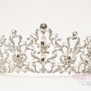 FAST Shipping!!! Silver Swarovski Bride Tiara, Crystal Tiara, Wedding Tiara, Princess, Sweet 16 Quinceañera, Sparkling Bridal Crown