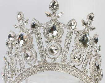FAST SHIPPING! Silver Tall Sparkling Tiara, Crystal Tiara, Wedding Tiara, Crown, Princess Tiara, Quinceañera, Sweet 16 Tiara, Bridal Tiara