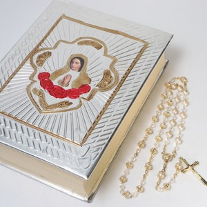 FAST SHIPPING!! Large Spanish Confirmation Bible, Confirmation Bible, Confirmation Gift, Biblia y Rosario de Confirmacion, Biblia y Rosario