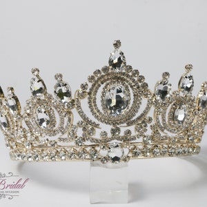 SCHNELLER Versand!! Wunderschöne Gold Tiara mit klaren Steinen, Hochzeitskrone, Kristallkrone, Sweet 16, Quinceaňera, Gold Tiara, Goldkrone