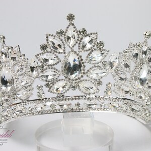 FAST SHIPPING!!! Beautiful Silver Crown, Gorgeous Silver Tiara, Stunning Sparkle Silver Tiara, Silver Tiara, Silver Tiara, Silver Crown