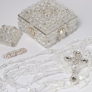 FAST SHIPPING!! Beautiful Wedding Lasso and Box Set in Silver, Wedding Lasso, Wedding Arras Set, Pearl Wedding Lasso, Lasso with Pearls