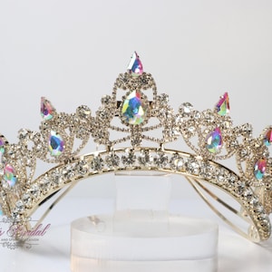 SCHNELLER Versand! Wunderschöne goldene Tiara mit AB-Steinen, Hochzeitskrone, Kristallkrone, Quinceamaßa, goldene Tiara, goldene kleine Tiara, goldene Krone