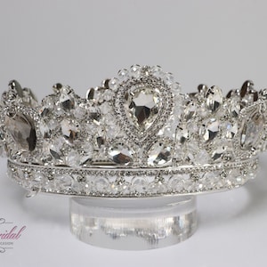 FAST SHIPPING! Silver Sparkling Full Crown, Round Crown, Wedding Tiara, Crown, Princess Tiara, Quinceañera, Sweet 16 Tiara, Bridal Tiara