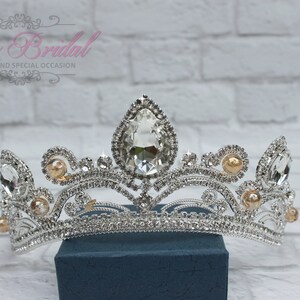 FAST SHIPPING! Silver Sparkling Tiara, Crystal Tiara, Wedding Tiara, Crown, Princess Tiara, Quinceañera, Sweet 16 Tiara, Bridal Tiara