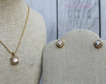 FAST SHIPPING!! Beautiful Gold Swarovski Crystal Jewelry Set, Bridal Jewelry Set, Sweet 16 Jewelry Set, Bridesmaid Jewelry Set, Mother's Day