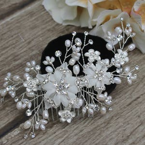 FAST Shipping!!! Ivory Bridal Hair Comb with Fresh Water Pearls, Wedding Hair Comb, Crystal Hair Comb, Swarovski Hair Comb, Hair Comb