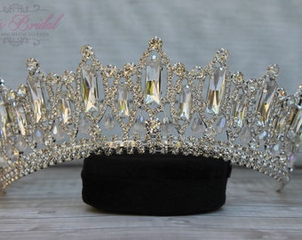 FAST SHIPPING!!!! Silver Sparkling Tiara, Crystal Tiara, Wedding Tiara Crown, Princess Tiara, Quinceañera, Sweet 16 Tiara, Bridal Tiara Gift