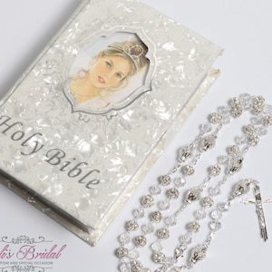 FAST SHIPPING!! Beautiful Quinceañera Bible, Quinceañera Bible, Sweet 16 Bible, Bible and Rosary, Biblia and Rosario
