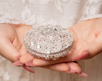 FAST SHIPPING!! Beautiful Sparkling Silver Arras, Crystal Silver Wedding Box, Stunning Sparkle Bride Unity Coins, Gift Box