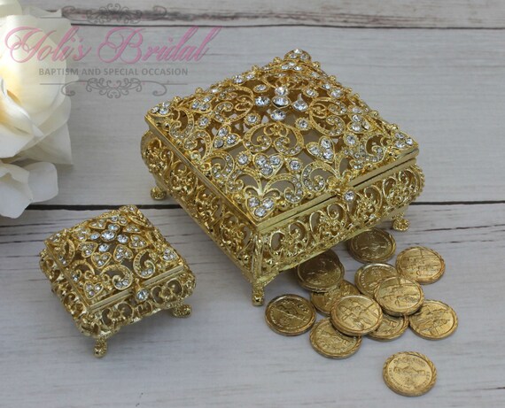 FAST SHIPPING Beautiful Swarovski Crystal Wedding Rings and Arras