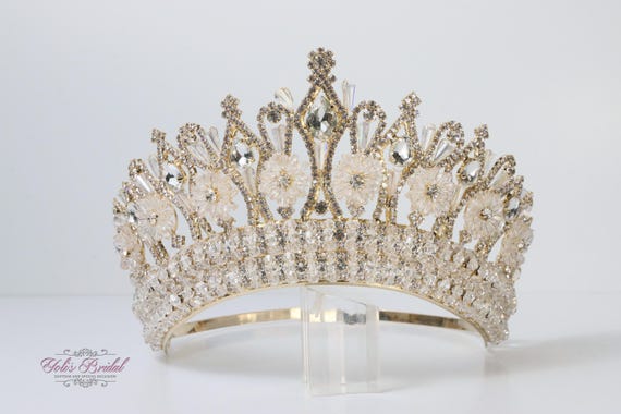 FAST SHIPPING! Gold Tiara With Crystals and Clear Stones  display picture 1