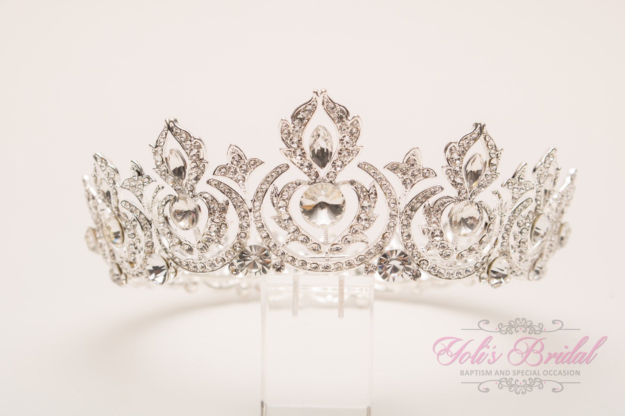 FAST SHIPPING!! Silver Round Crown, Bunl Crown, Full Crown, Tiara, Bride Crown, Crown, Quinceañera, Crystal Crown, Sweet 16, Bun Tiara