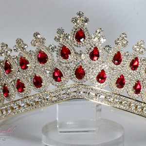 FAST SHIPPING!! Gold with Red Stones Crown, Gorgeous Gold Tiara, Stunning Sparkle Gold Tiara, Red Tiara, Ruby Tiara, Rubi Crown, Quinceañera