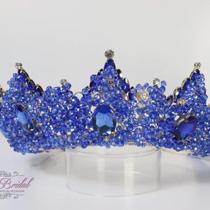 FAST SHIPPING! Beautiful Blue Tiara with Crystals, Crystal Tiara, Wedding Tiara, Crown, Princess Tiara, Quinceañera, Sweet 16 Tiara