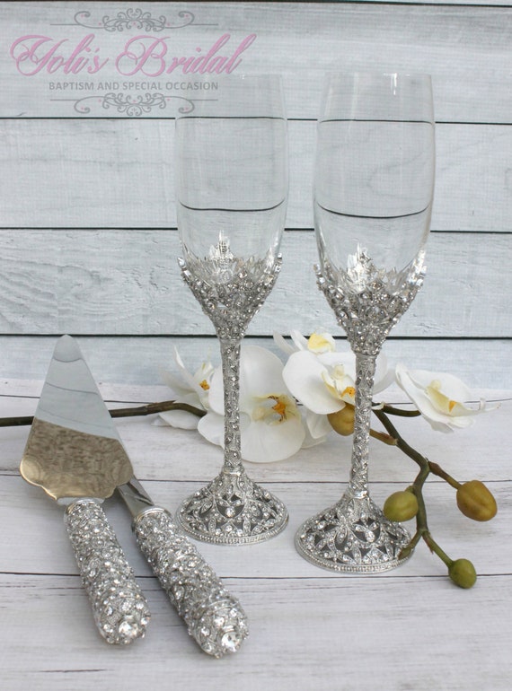 NEW SWAROVSKI Crystalline Toasting Flutes Wedding Champagne