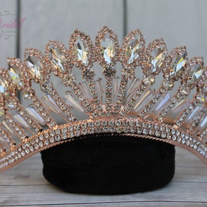 FAST SHIPPING!!! Rose Gold Sparkling Tiara, Crystal Tiara, Wedding Tiara, Crown, Princess Tiara, Quinceañera, Sweet 16 Rose Gold Tiara