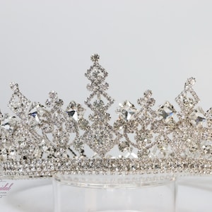 FAST SHIPPING! Silver Sparkling Tiara, Crystal Tiara, Wedding Tiara, Crown, Princess Tiara, Quinceañera, Sweet 16 Tiara, Bridal Tiara