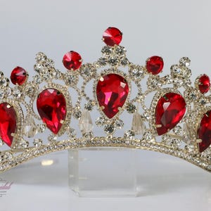 FAST SHIPPING! Beautiful Sparkling Gold Tiara with Red Stones, Wedding Tiara, Crystal Sparkle Bridal Tiara, Sweet 16, Quinceañera, Bridal
