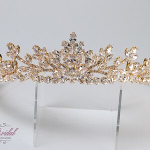 FAST SHIPPING!!! Zirconia Tiara, Quinceañera Tiara, Crystal Tiara, Wedding Tiara, Crown Wedding Headpiece, Gold Tiara, Bridal Headpiece.