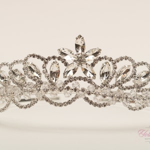 FAST SHIPPING! Silver Sparkling Tiara, Crystal Tiara, Wedding Tiara, Crown, Princess Tiara, Quinceañera, Sweet 16 Tiara, Bridal Tiara