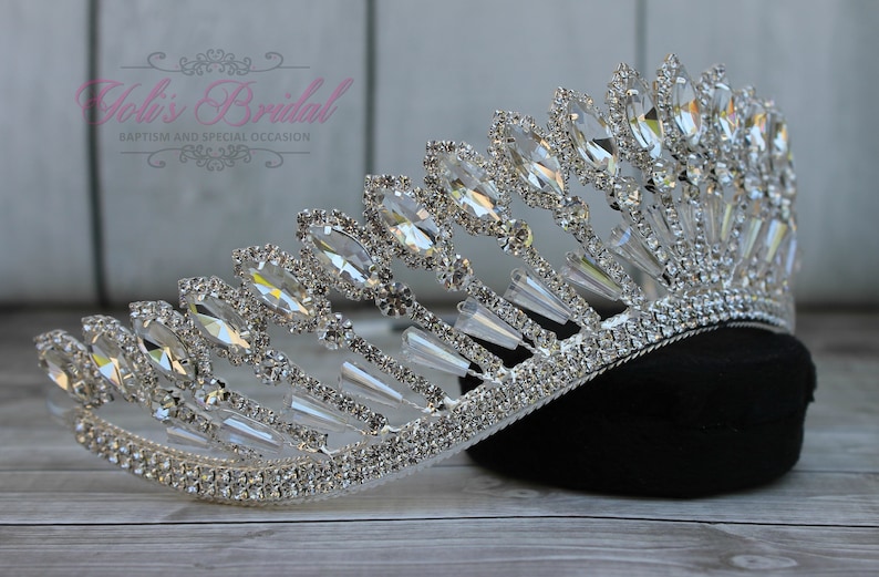 Wedding Tiara Bridal Tiara Crystal Tiara Silver Sparkling Tiara Quincea\u00f1era Crown FAST SHIPPING Sweet 16 Tiara Princess Tiara