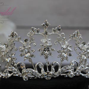 FAST Shipping Swarovski Tiara, CristalTiara, Wedding Tiara, Crown, Princess Tiara, Quinceañera, Cristal Headpiece image 2