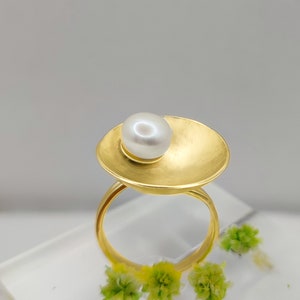 Gold Round White Pearl Ring, White Freshwater Pearl Adjustable Ring, Sterling Silver Women&#39;s Ring, Unique Custom Jewelry