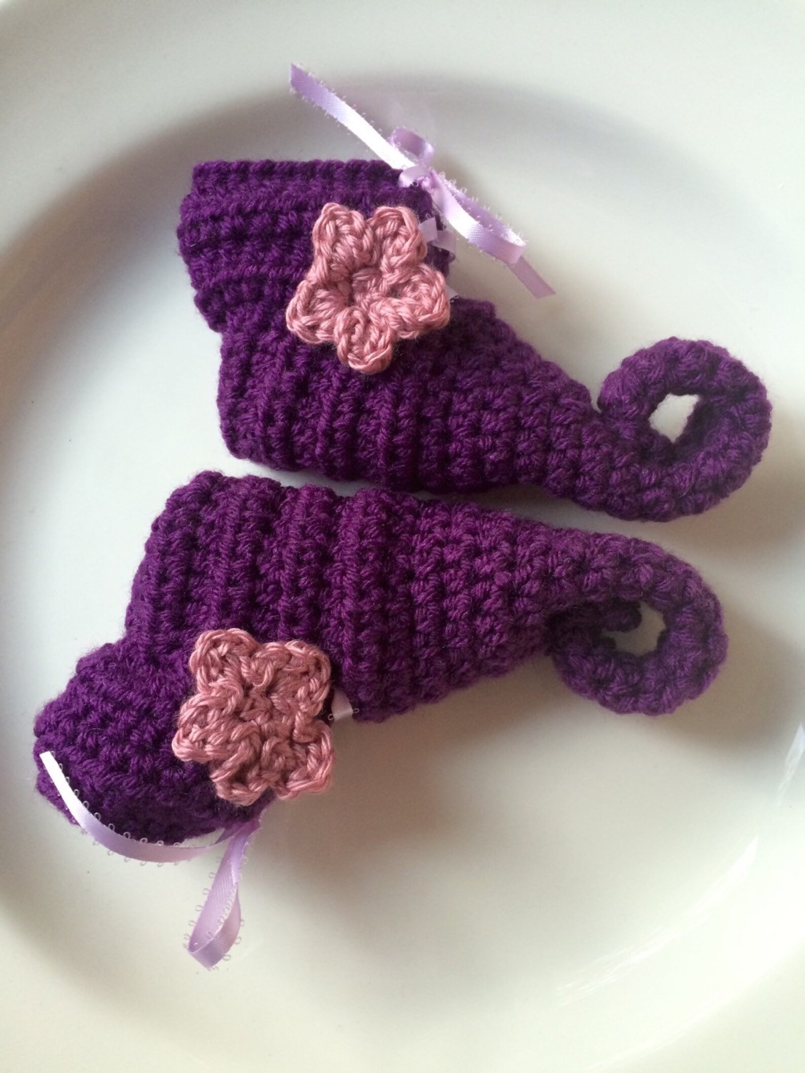 Crochet elf slipper booties curly toe elf shoes fairy baby Crochet elf slipper booties curly toe elf shoes fairy baby