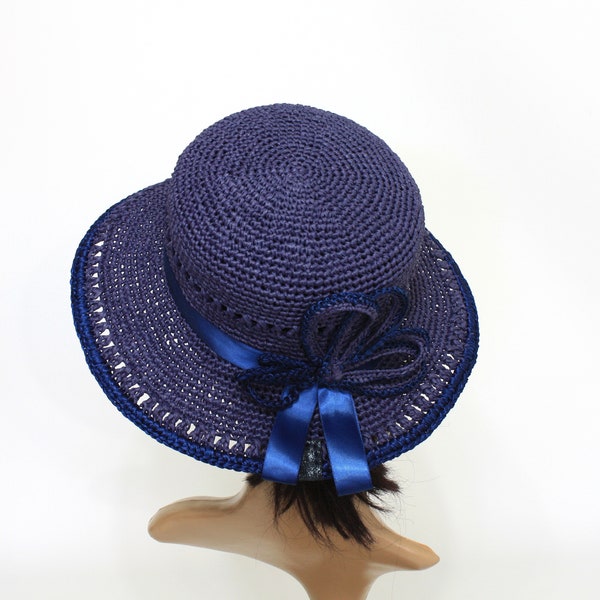 Chapeau d'été. Bonnet tricoté. Chapeau en rapia. Un chapeau avec les champs. Chapeau bleu. Exclusivité faite à la main., Magnifique. Cadeau.Environnemental. Naturel. Fort.