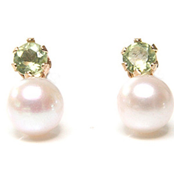 Solid 9ct Gold Cultured Pearl and Peridot Stud earrings with FREE Gift Box
