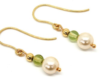 9ct Gold Peridot and Pearl drop Earrings with Hooks