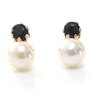Solid 9ct Gold Cultured Pearl and Sapphire Stud earrings with FREE Gift Box