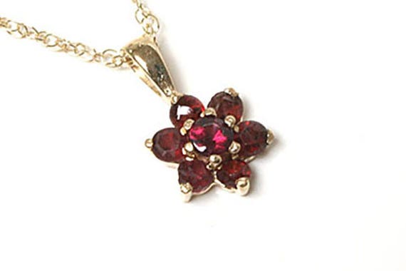 Solid 9ct Gold Garnet Cluster Pendant Necklace and 18 Inch Chain