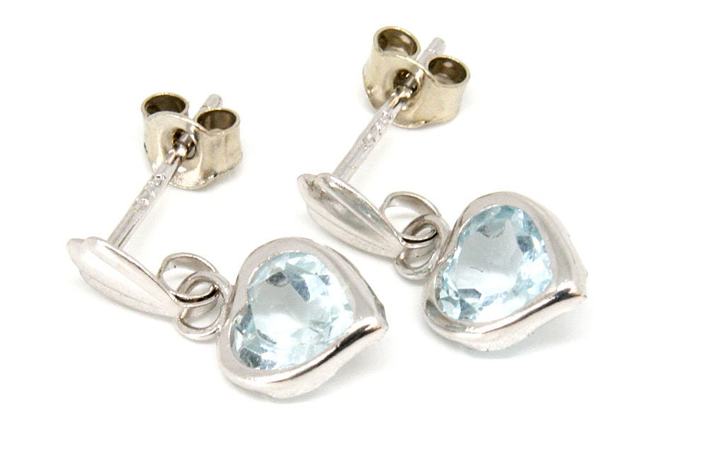 Genuine New 9ct Yellow Gold Topaz Heart Filigree Stud Earrings - Canada Genuine New 9ct Yellow Gold Topaz Heart Filigree Stud Earrings - Canada