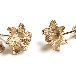 Solid 9ct Gold Flower stud Earrings Daffodils with FREE gift box