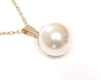 Solid 9ct Gold 10mm Pearl Pendant Necklace and chain with FREE Gift Box