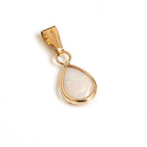 9ct Gold Opal Teardrop Necklace Pendant no chain with FREE Gift Box