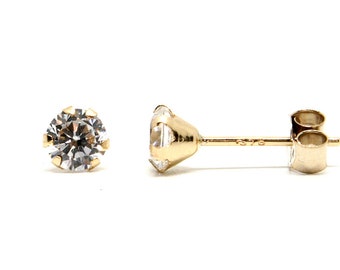 9ct Gold CZ Studs 4mm round Earrings Gift Boxed