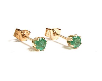 Solid 9ct Gold Small Emerald Stud earrings with FREE Gift Box