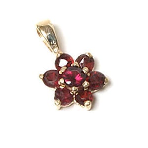 9ct Gold Garnet Cluster Pendant, no chain, with FREE gift box