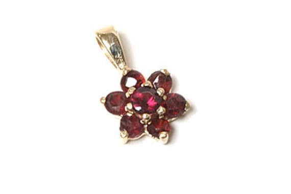 9ct Gold Garnet Cluster Pendant, No Chain, With FREE Gift Box