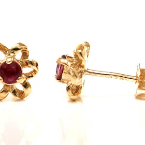Solid 9ct Gold Small Ruby Daisy Flower Stud Earrings with FREE gift box