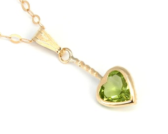 9ct Gold Peridot Heart Pendant Necklace and Chain Gift Boxed Made in UK Xmas
