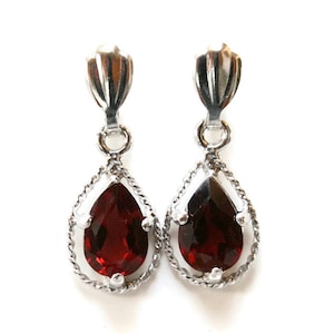 Solid 9ct White Gold Rope Edged Garnet drop Dangly Earrings with FREE Gift Box